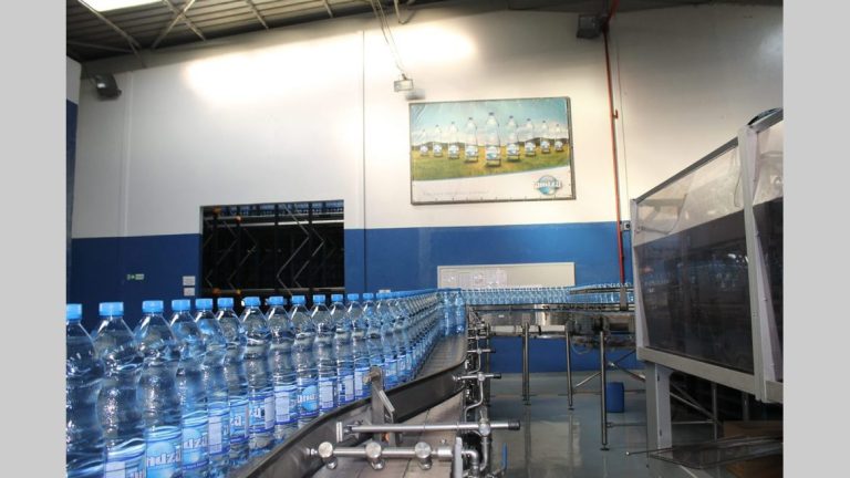 Gabon/le Groupe Castel (Sobraga) rassure sa clientèle après un Fake news sur la production d&rsquo;eau minérale.